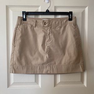 Gap ~ khaki mini skirt